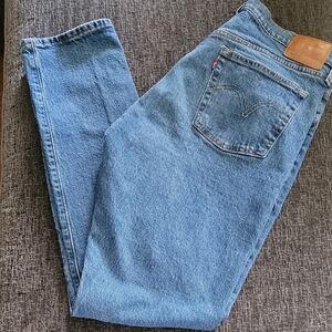Levi's Classic Blue Straight Jeans Timeless Design
